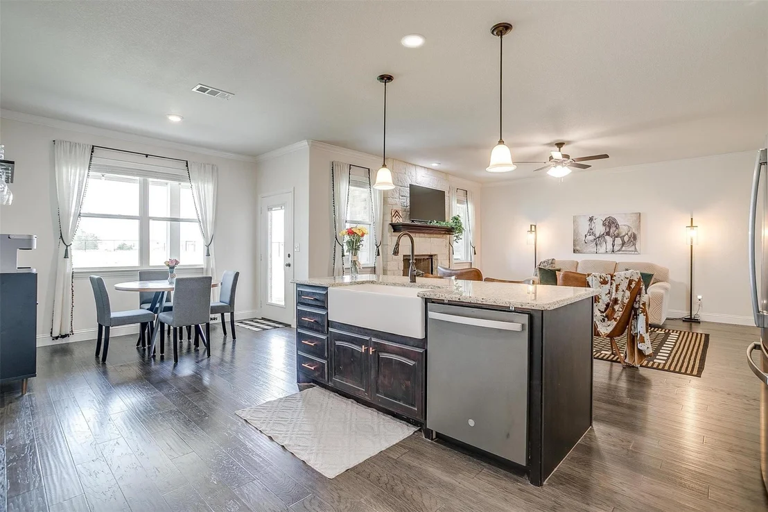 Photo of 340 Sanger Drive
