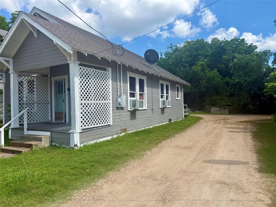 Photo of 400 Live Oak Street