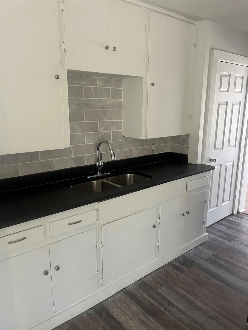 Photo of 2425 Jeanette Street