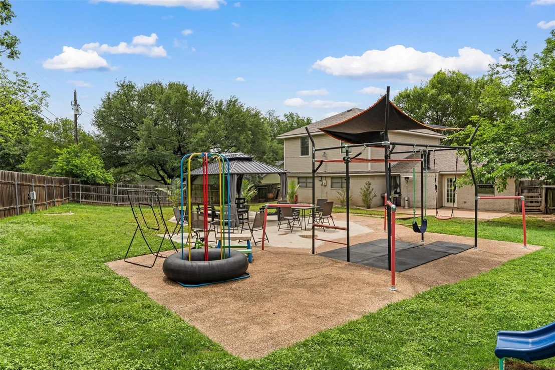 Photo of 216 Hillside Drive