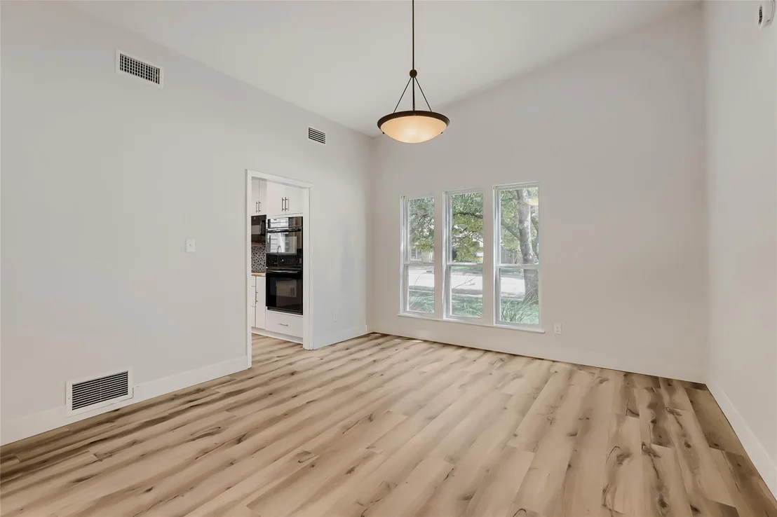 Photo of 3421 Cross Bend Road