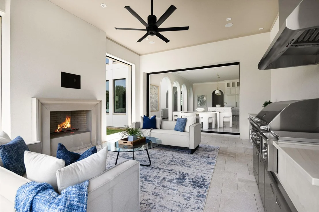 Photo of 402 Lakeway Drive