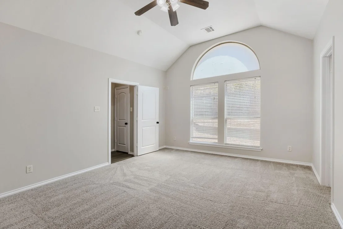 Photo of 1104 Irwin Drive