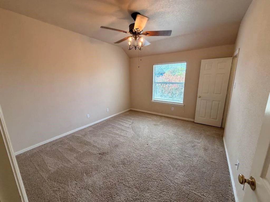 Photo of 2185 Clubview Drive