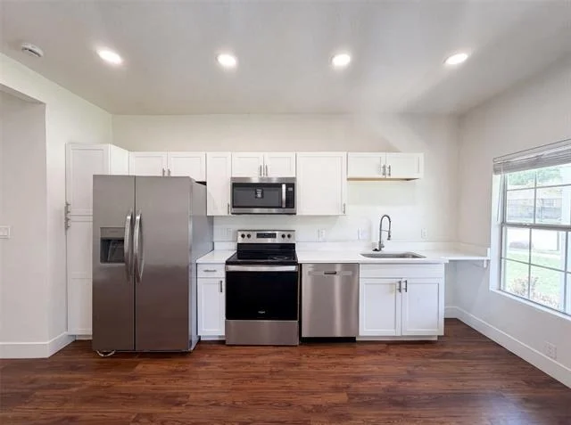Photo of 420 Bluebonnet Drive
