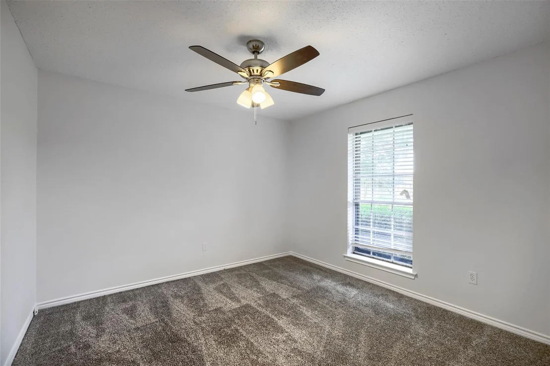 Photo of 814 Oakbluff Drive