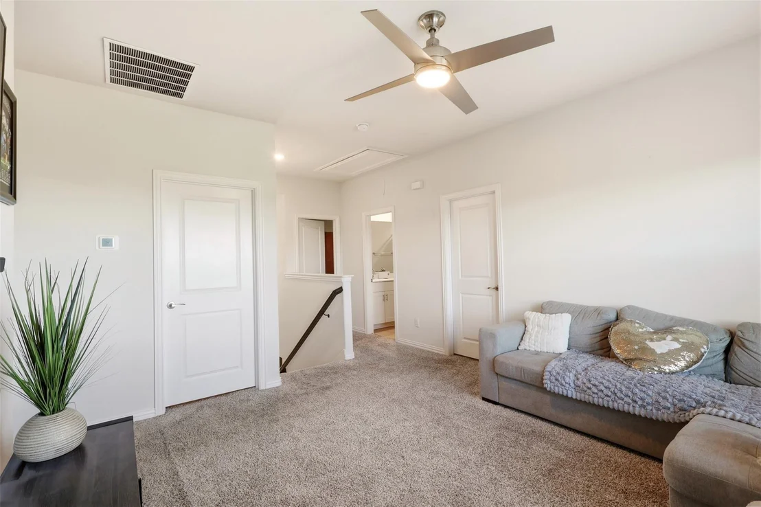 Photo of 10529 Smiths Bend Road