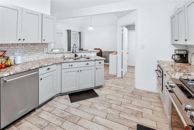 Photo of 751 Livingston Drive