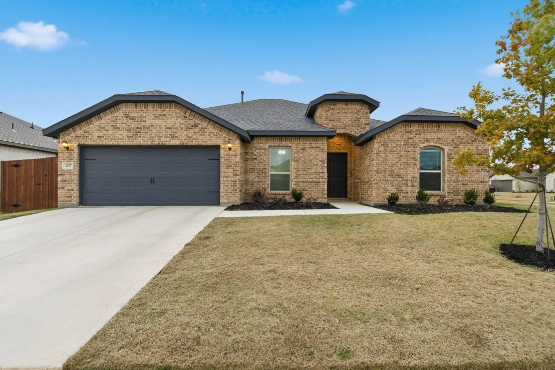 Photo of 437 Falcon Way