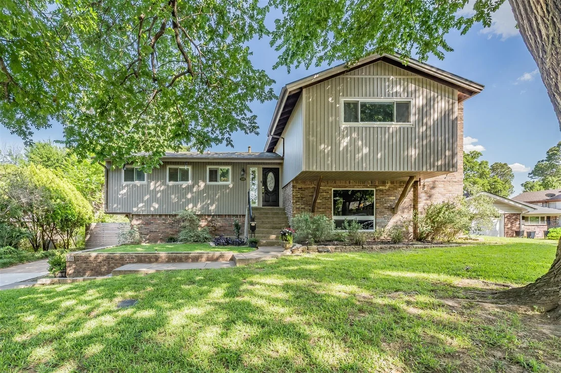Photo of 509 Westcliff Drive