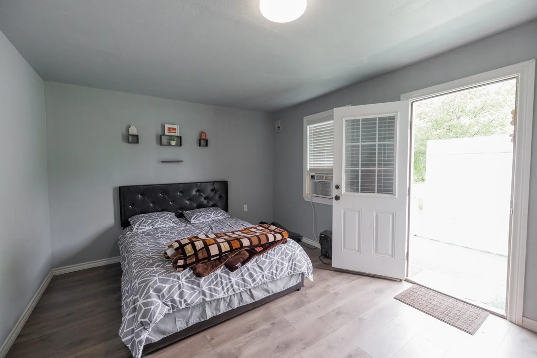 Photo of 308 W 5th Street