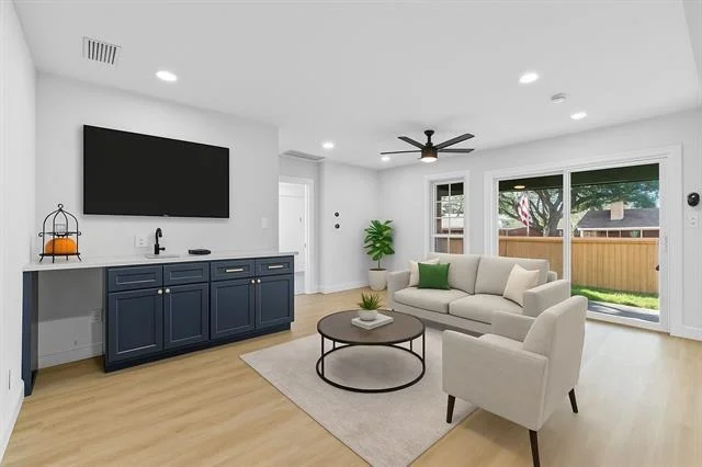 Photo of 2124 Parkhaven Drive