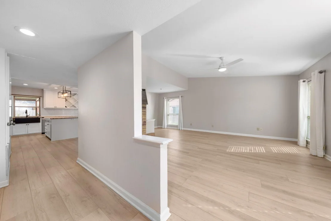 Photo of 413 Sandy Knoll Drive