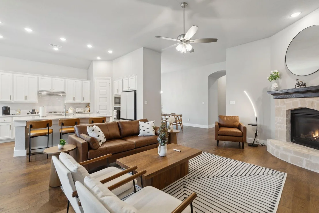 Photo of 1104 Holcombe Drive