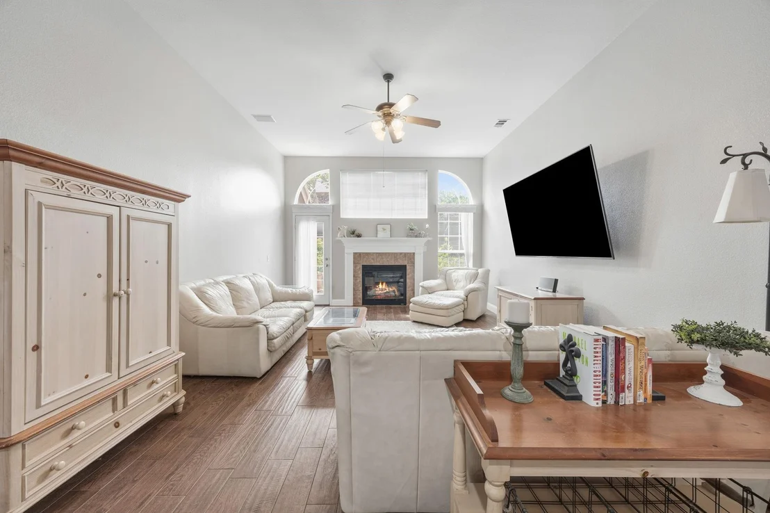 Photo of 1004 Dover Heights Trail