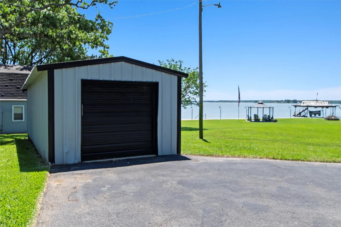 Photo of 1301 Oak Hill Drive