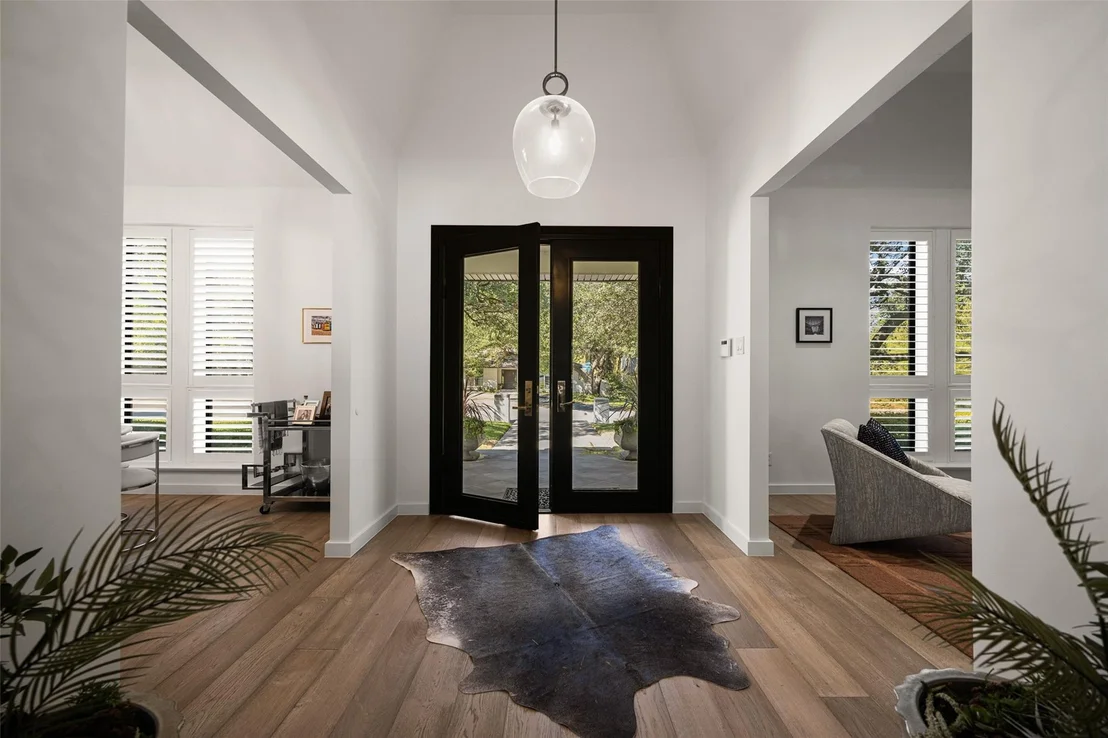 Photo of 6946 Forest Glade Circle