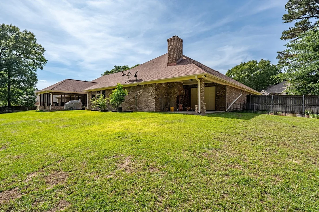 Photo of 19135 Bynum