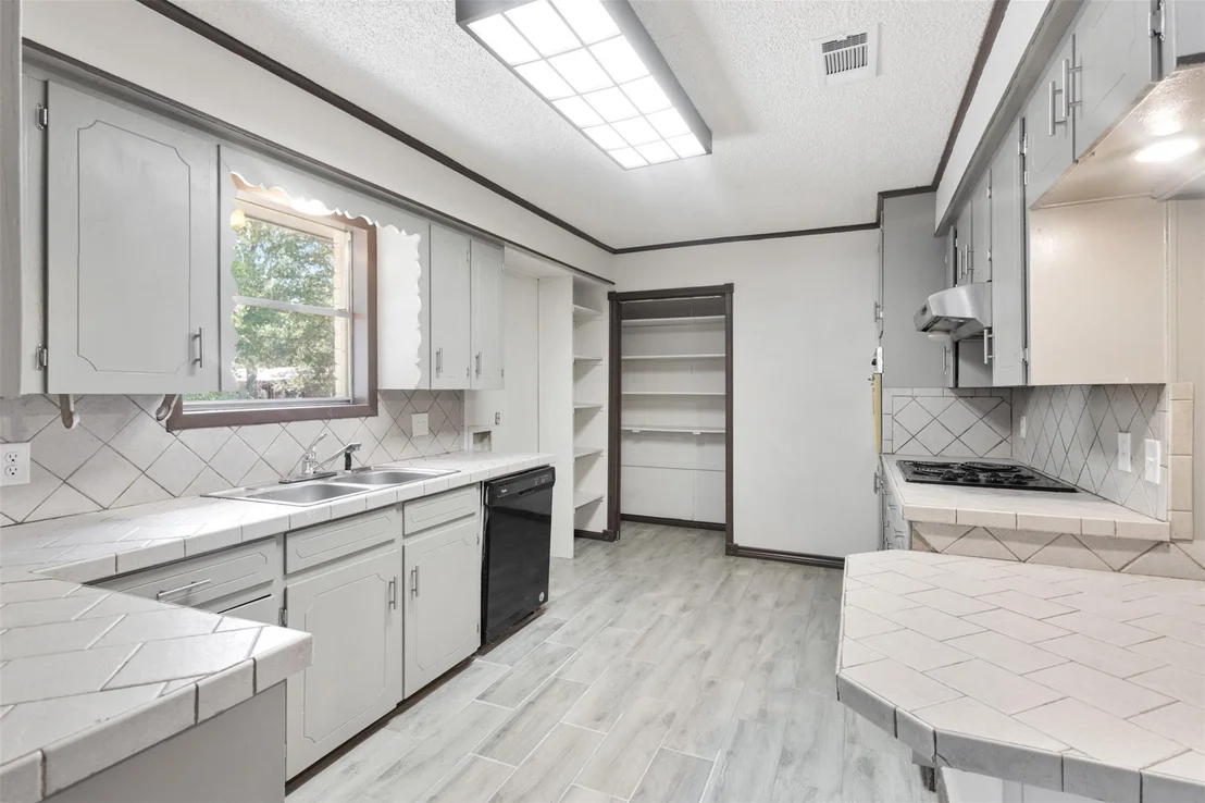 Photo of 14344 Daniel Boone Lane