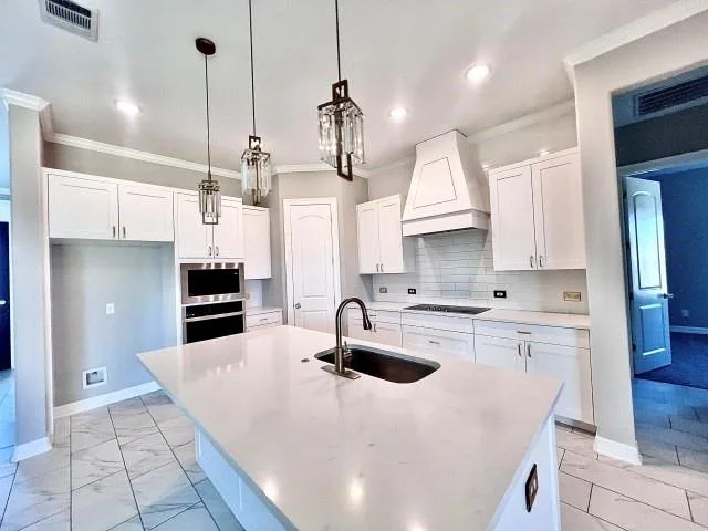 Photo of 401 Willow Drive