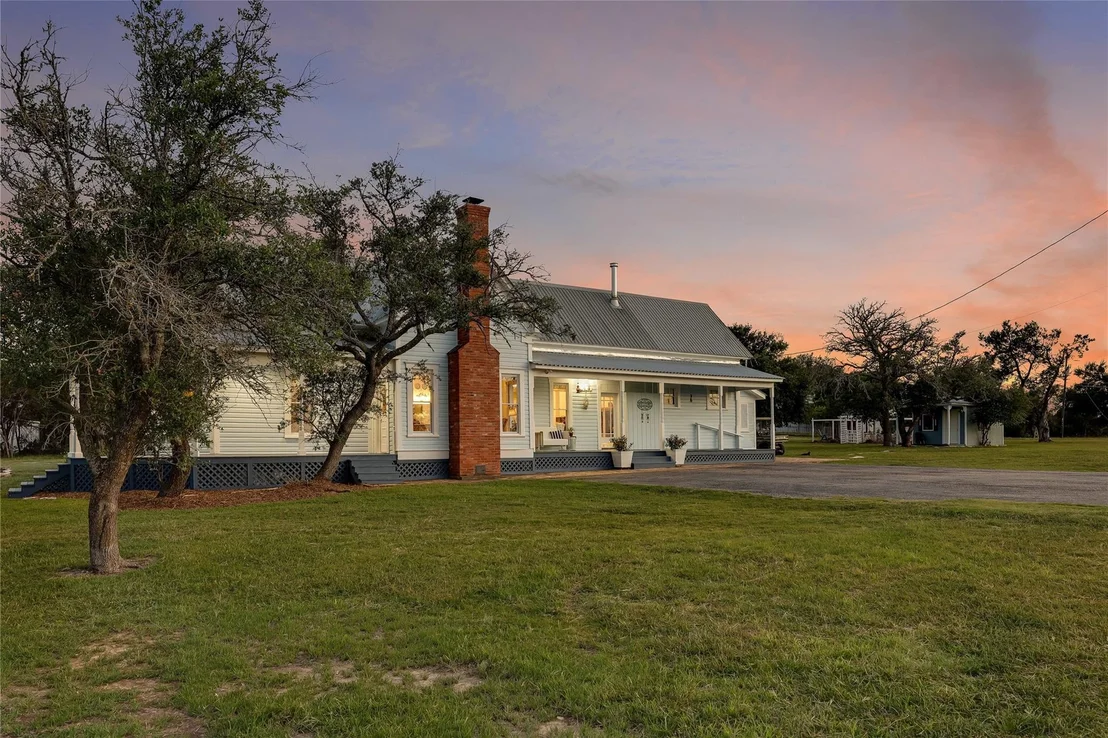 Photo of 13471 Cedar Valley Road