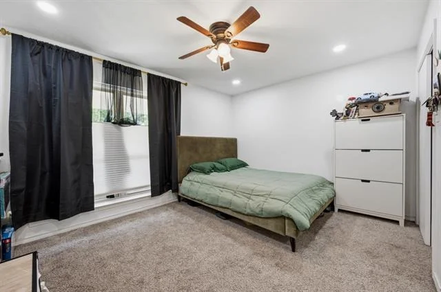 Photo of 6602 Lyons Road
