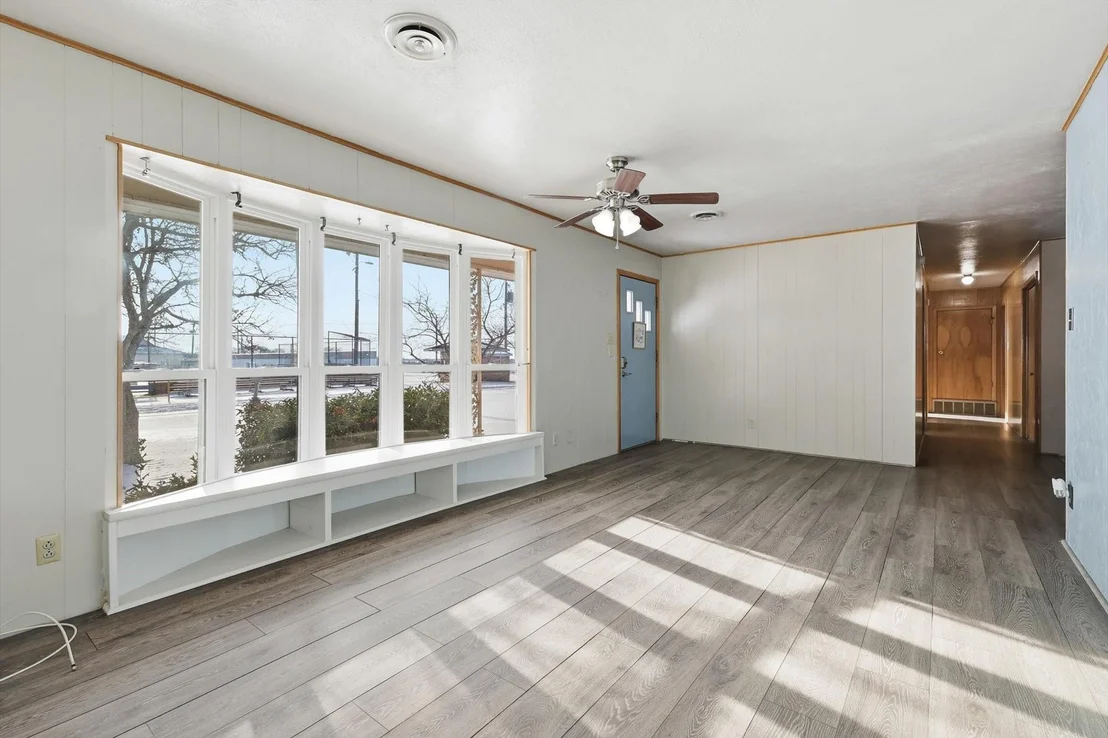 Photo of 107 N 7th Street