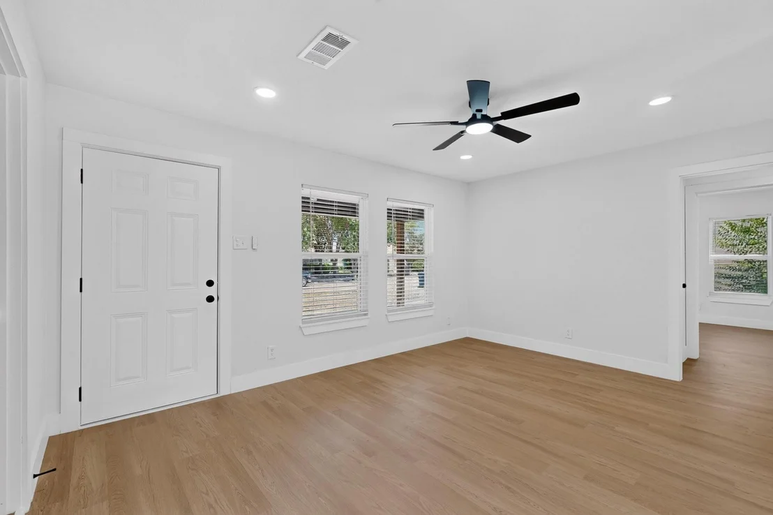 Photo of 808 Lilac Drive