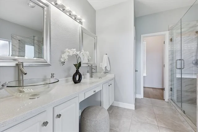 Photo of 5401 Palace Drive
