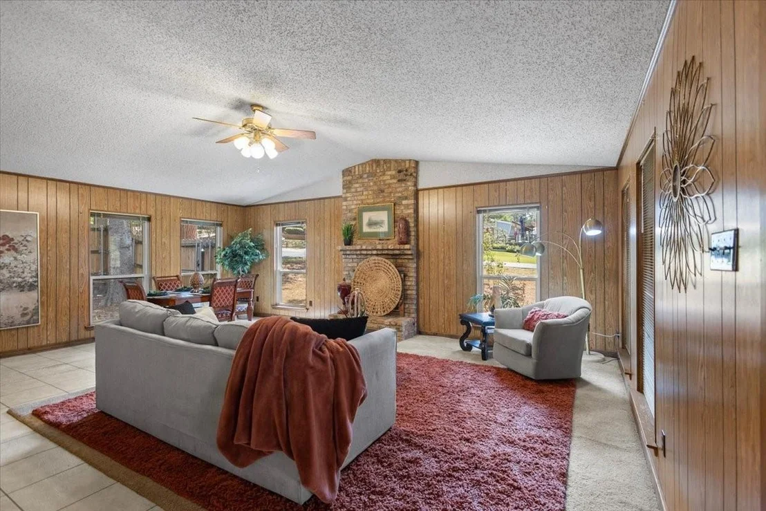 Photo of 207 Grass Knoll Drive