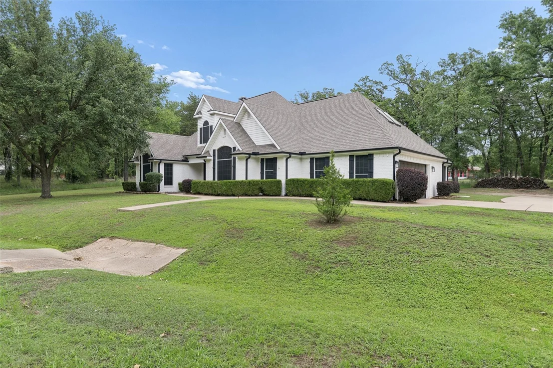 Photo of 109 Enchanted Drive