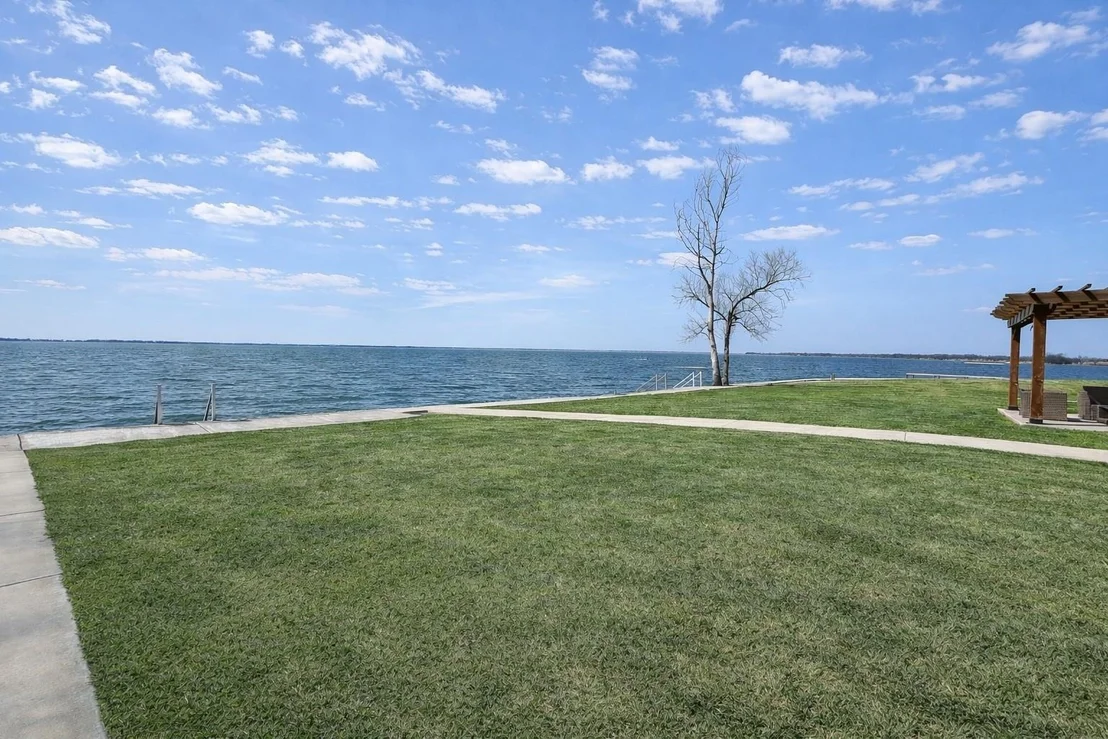 Photo of 6454 Peninsula Road
