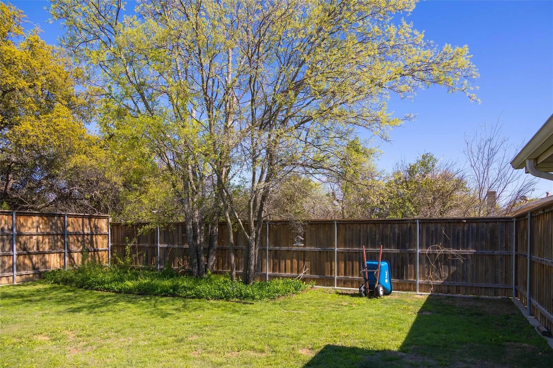 Photo of 1600 Shaw Drive
