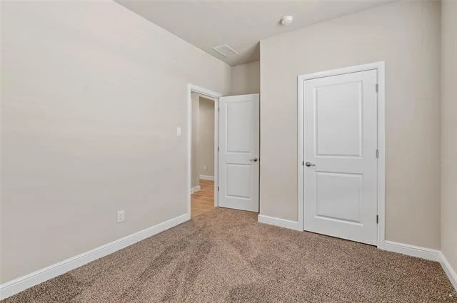 Photo of 15713 Euston Terrace