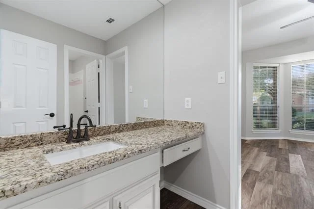 Photo of 5017 River Bluff Drive