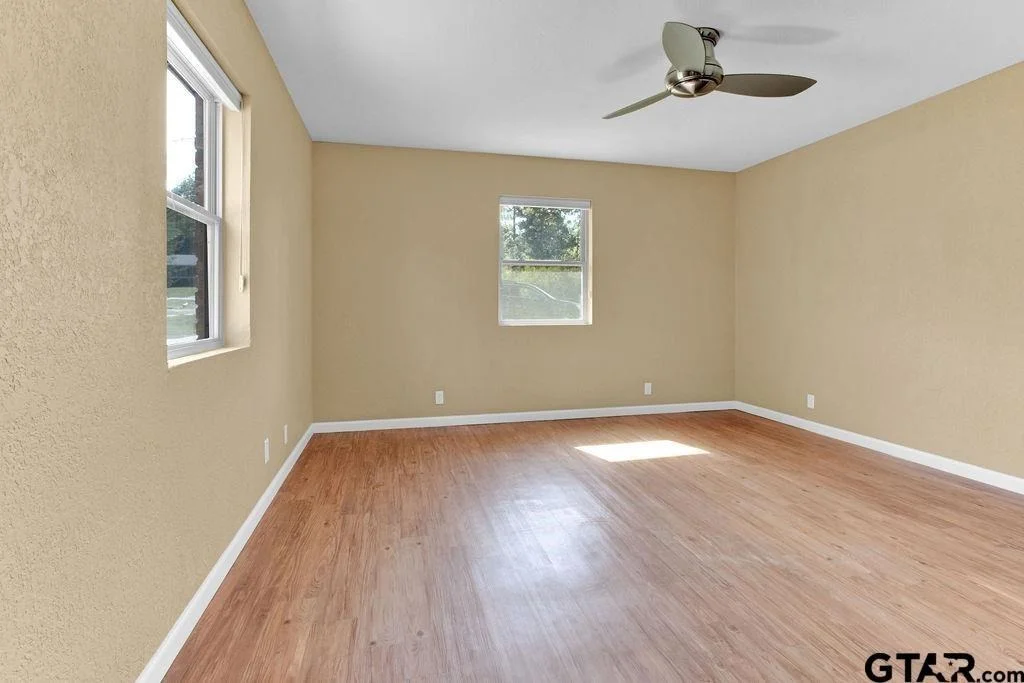 Photo of 213 Treetop Lane
