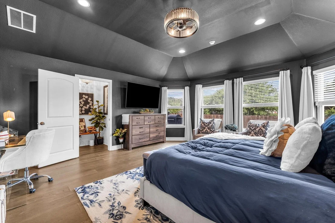 Photo of 1317 Ridgeview Drive
