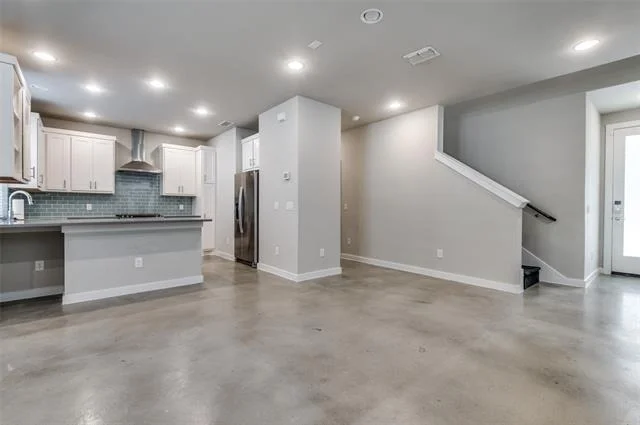 Photo of 1225 Crownview Lane