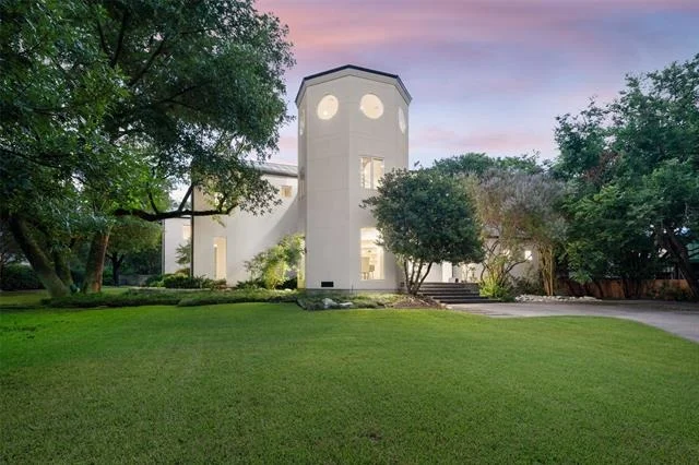 Photo of 9900 Preston Road