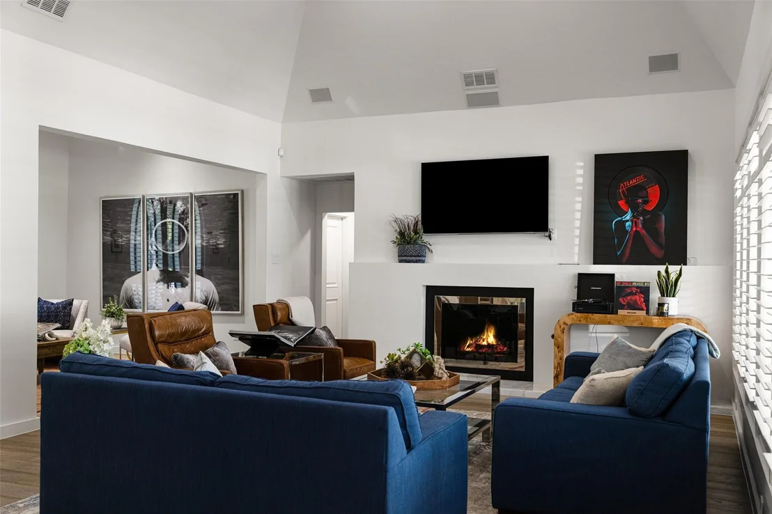 Photo of 6946 Forest Glade Circle