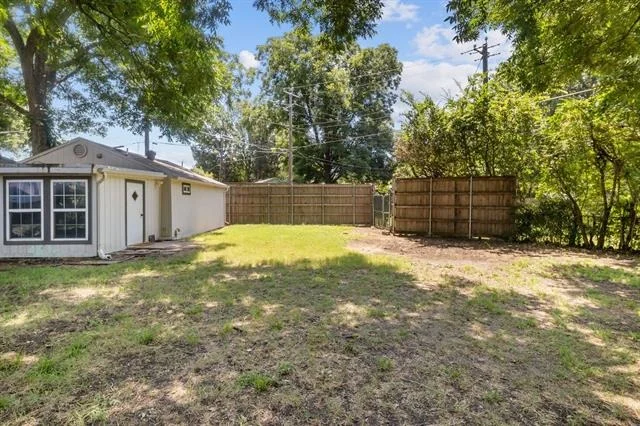 Photo of 1116 Edgefield Drive