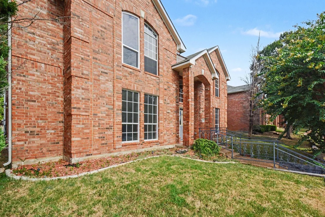 Photo of 2406 Manchester Drive