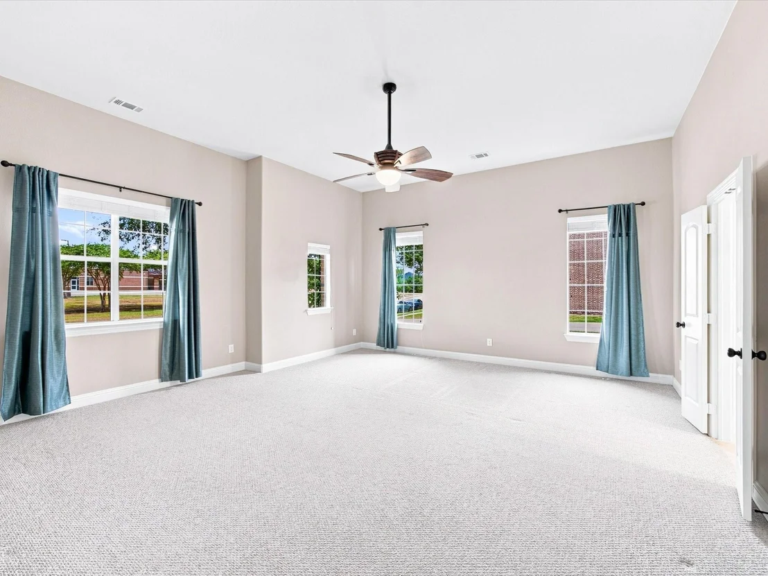 Photo of 412 Oriole Drive