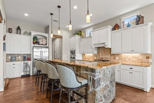 Photo of 229 N Beverly Drive