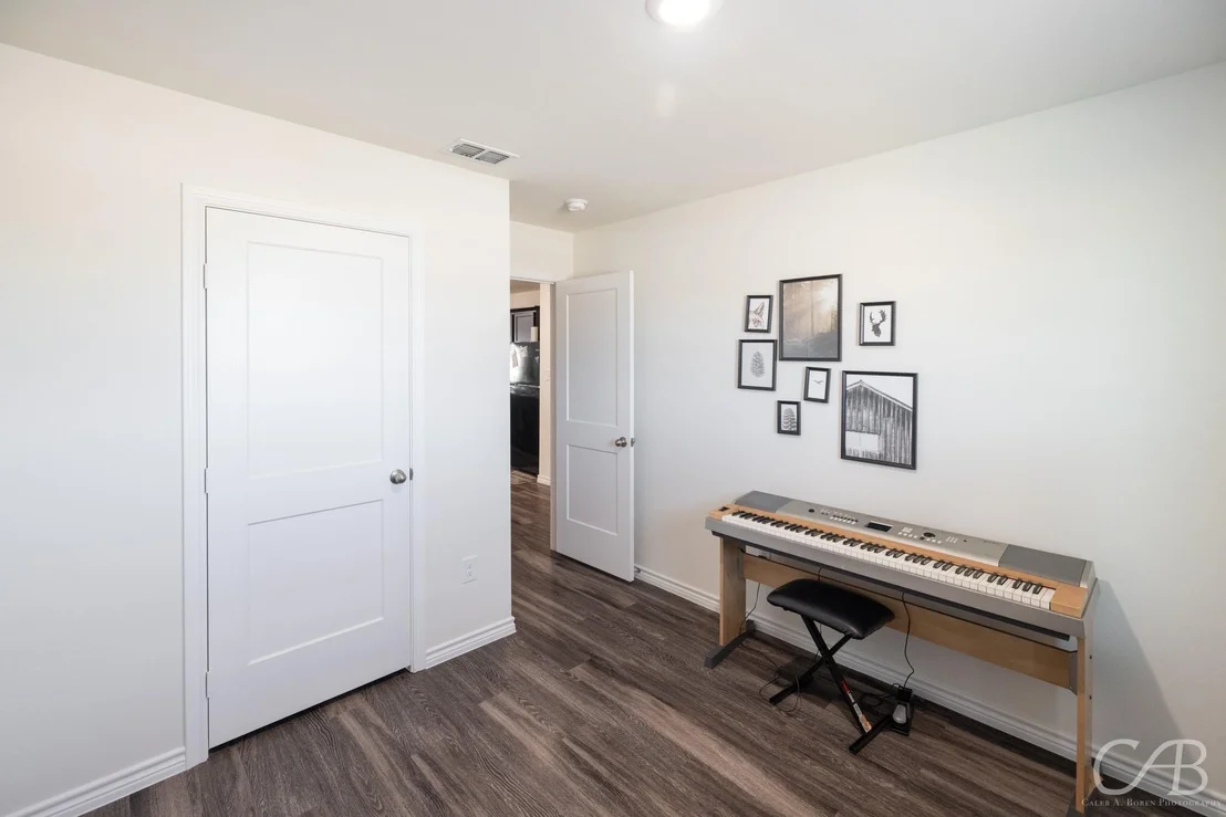 Photo of 7910 Vineyard Drive