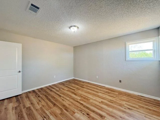 Photo of 1147 Graves Road