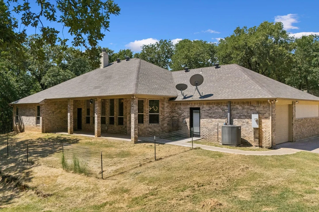 Photo of 3884 County Road 401