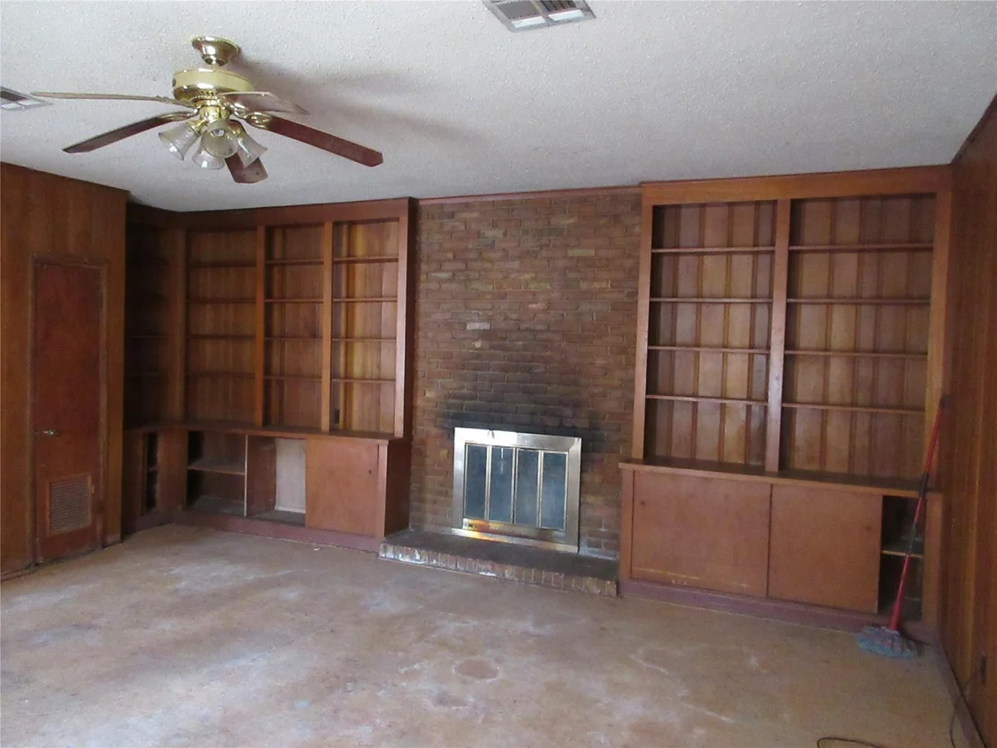 Photo of 916 Ward
