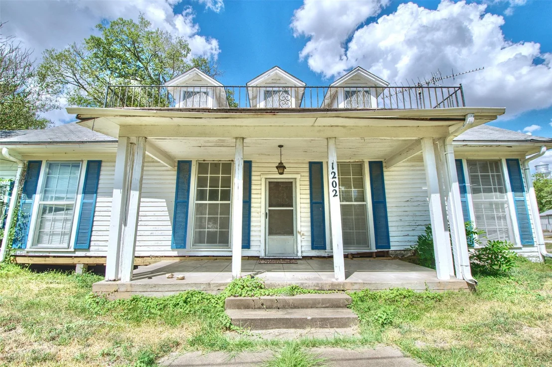 Photo of 1202 Tyler