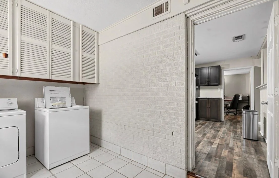 Photo of 535 Ross Road